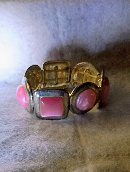 Jewelry - Vintage pink glass and metal bracelet